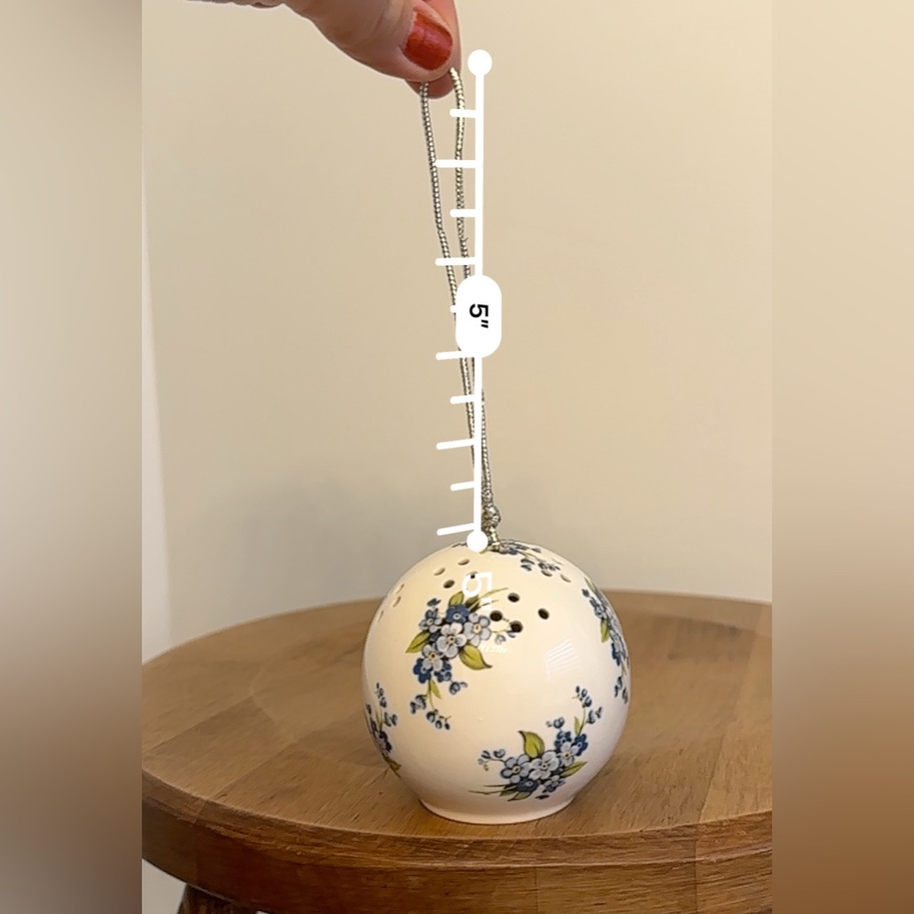 SOLD- Taylor of London Pomander Potpourri Ceramic Ball Floral Ornament England - Picture 10 of 10